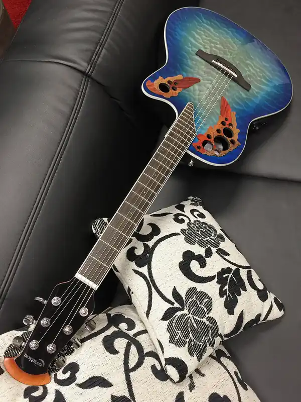 OVATION CE48P-RG-G Celebrity Elite Plus Shallow Roundback Elektro-Akustik, regal natural B-Ware Solange Der Vorrat Reicht