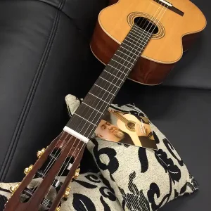 LA MANCHA Rubi C Konzert-Gitarre 4/4, natur glänzend Sichere Zahlung
